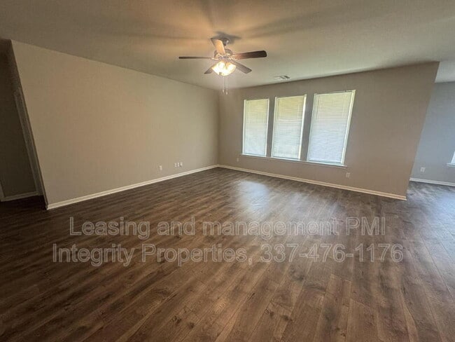 Building Photo - 204 Verger Dr