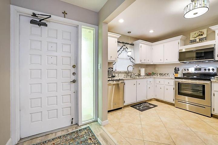 Building Photo - 300 Intracoastal Pl
