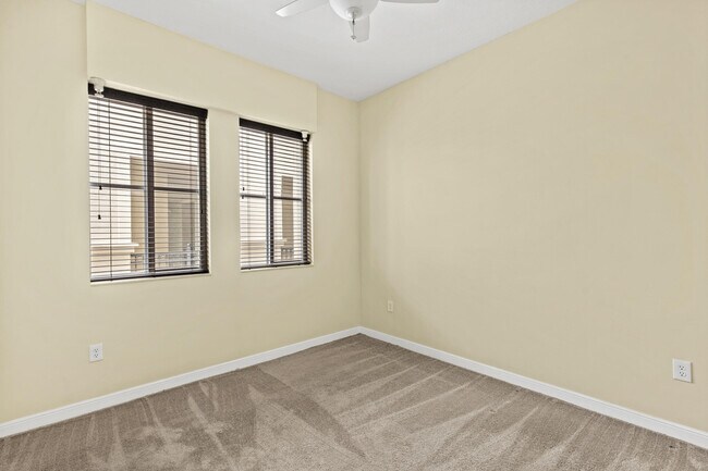 Building Photo - 2900 NW 125th Ave
