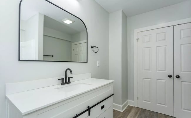 Building Photo - 1523 44th St Ensley