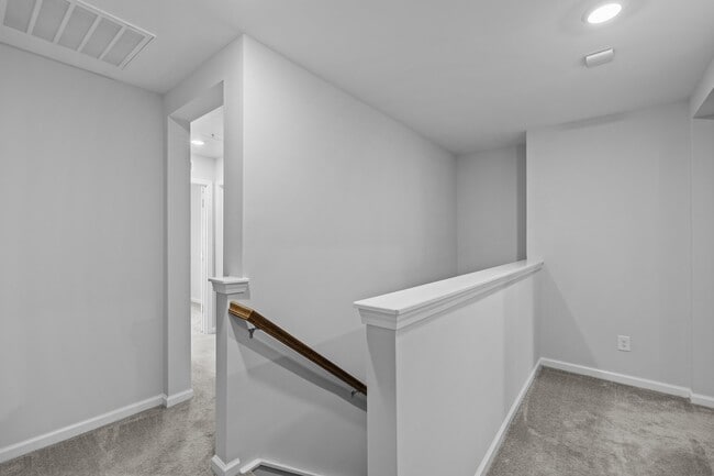 Building Photo - 141 Gremar Dr.
