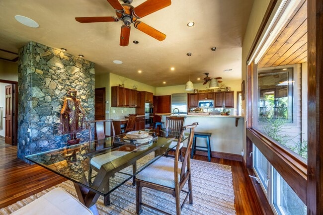 Building Photo - 250 Amakihi Way