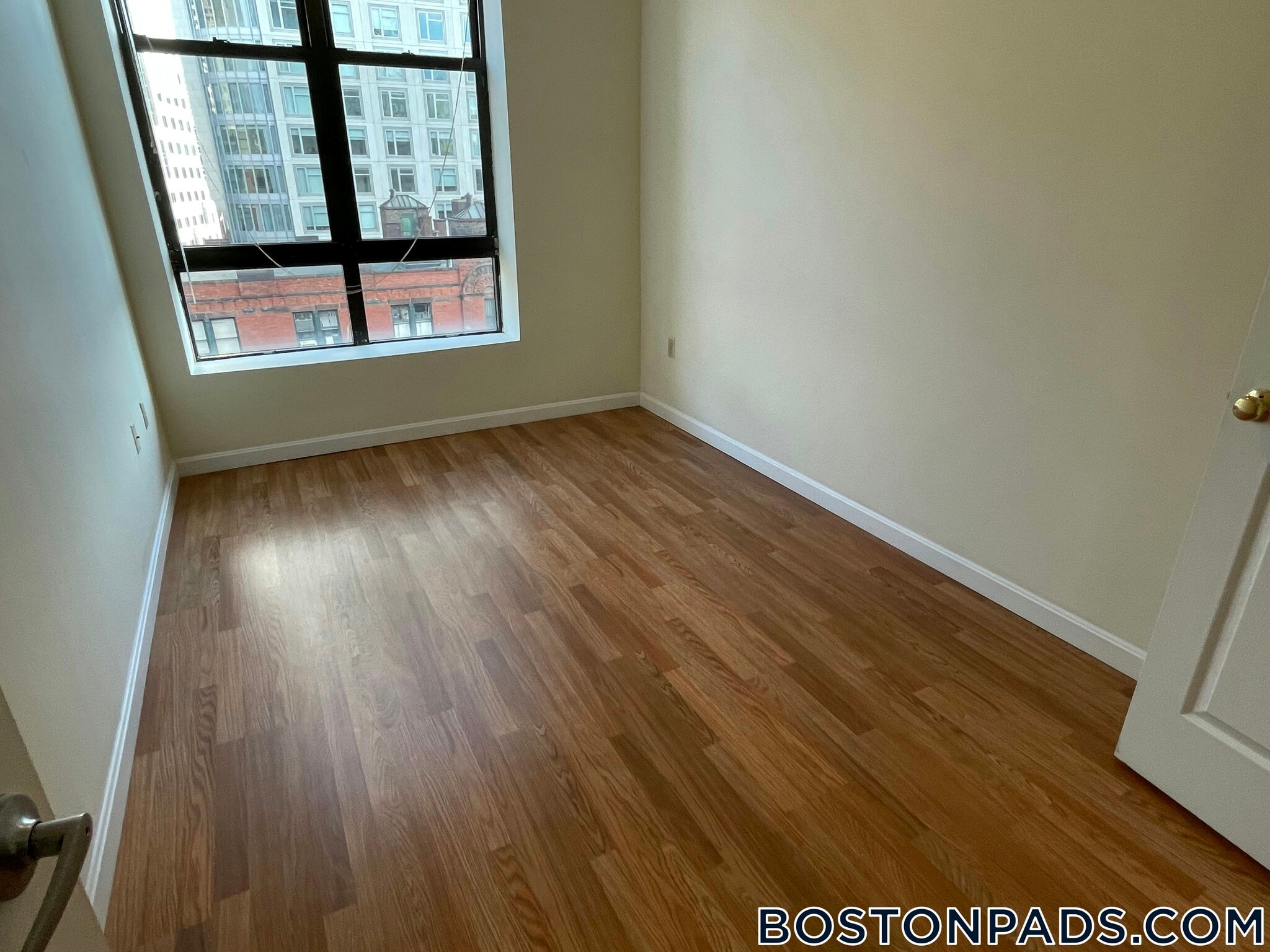 Building Photo - 81 Essex St