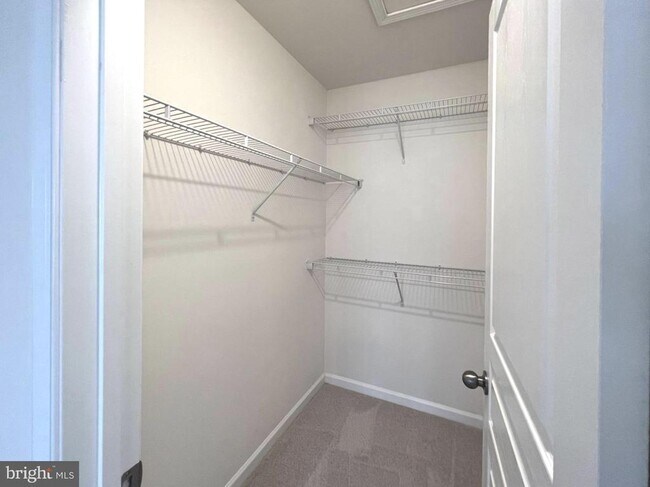 Building Photo - 620 Shore Forest Dr