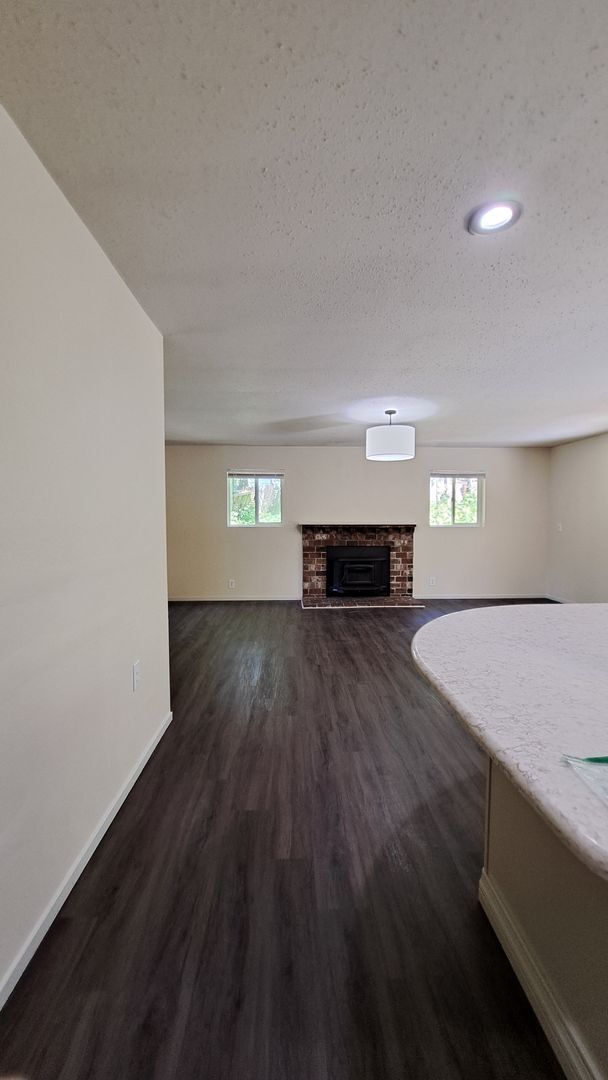 Building Photo - 3 Bedroom 2 Bath Home in Seabeck