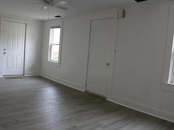 Building Photo - 50 Lark St