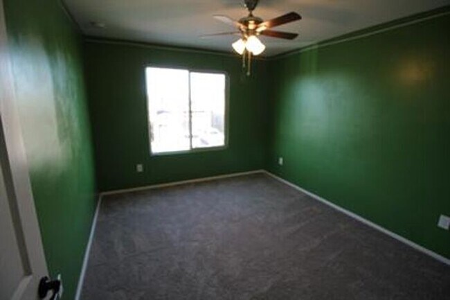 Building Photo - STUNNING 4-Bedroom + Den Home in Gladden Farms!!!!! SOLAR PANELS!!!