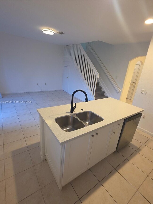Building Photo - 2532 SW 85th Terrace