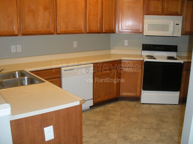 Building Photo - 3526 Bethel Dr