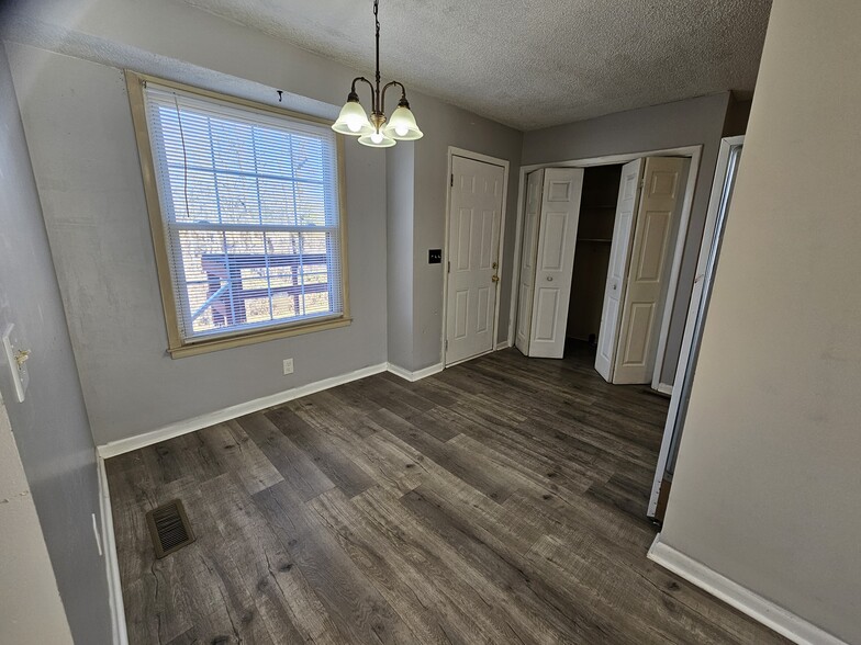 Building Photo - 504 Springmont Blvd