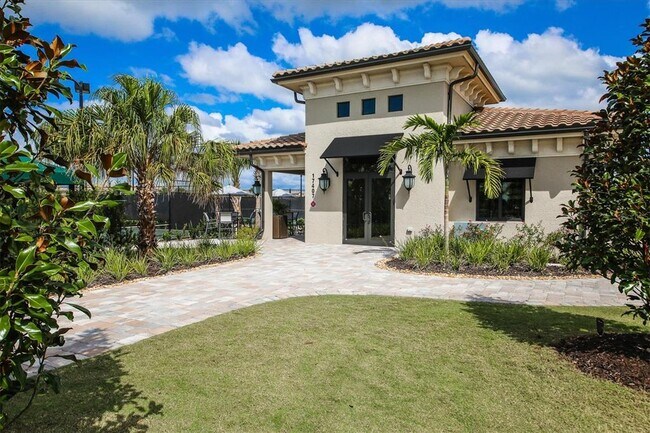 Building Photo - 5557 Palmer Cir