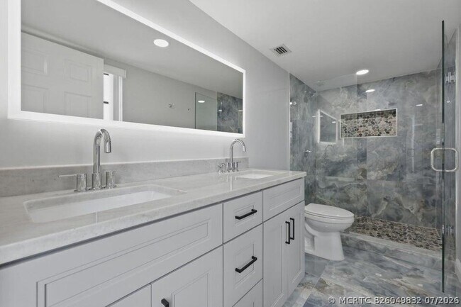 Building Photo - 2206 S Cypress Bend Dr