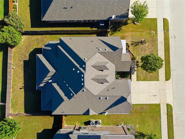 Building Photo - 912 Foxtail Dr