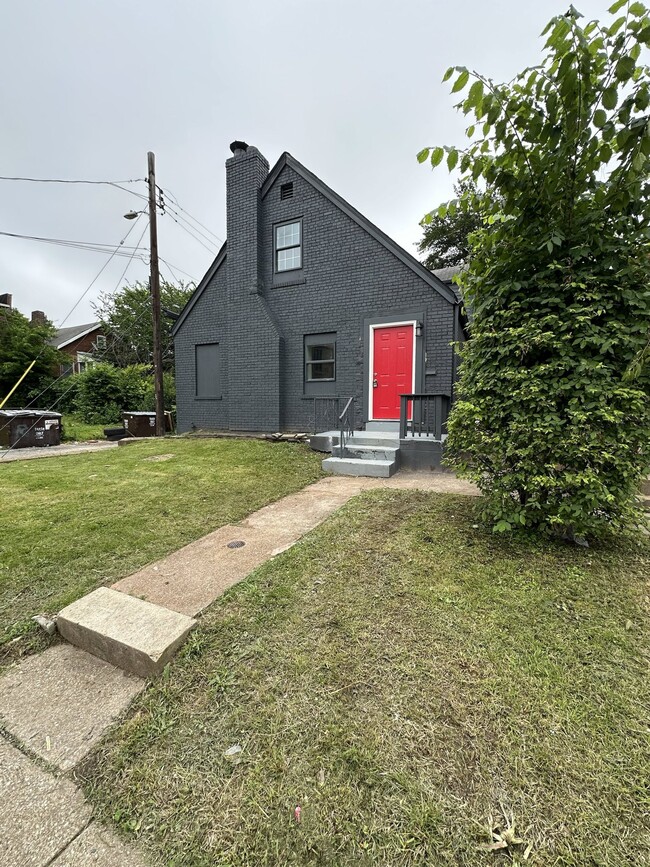 Primary Photo - 5088 Queens Ave