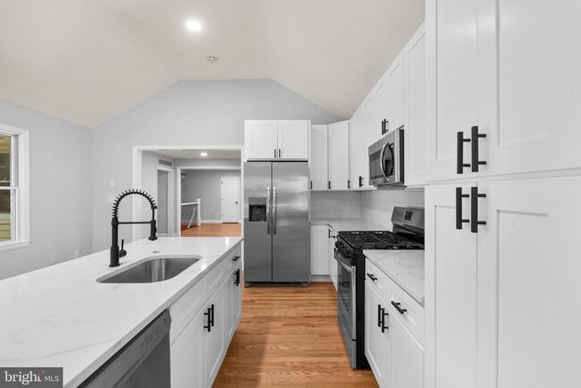 Building Photo - 14906 Dunstan Ln