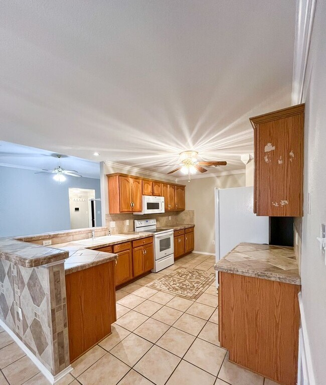 Building Photo - Wonderful Central TX Home