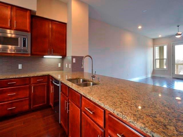 Building Photo - 2520 Bluebonnet Ln