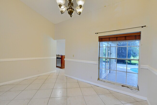 Building Photo - 22556 Middletown Dr