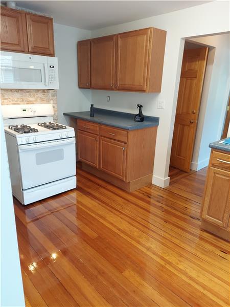 Building Photo - 4 Gordon St