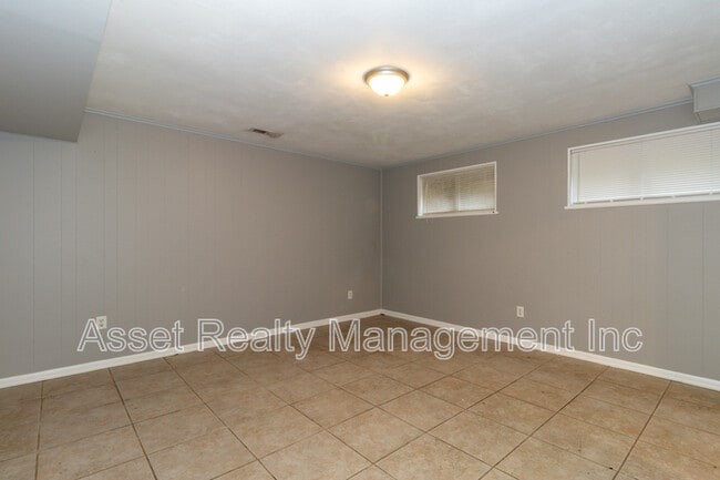 Building Photo - 630 Colonial Dr