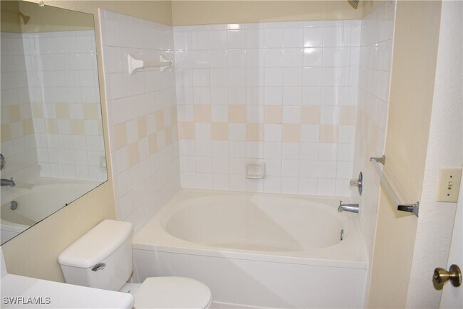 Building Photo - 11571 Villa Grand