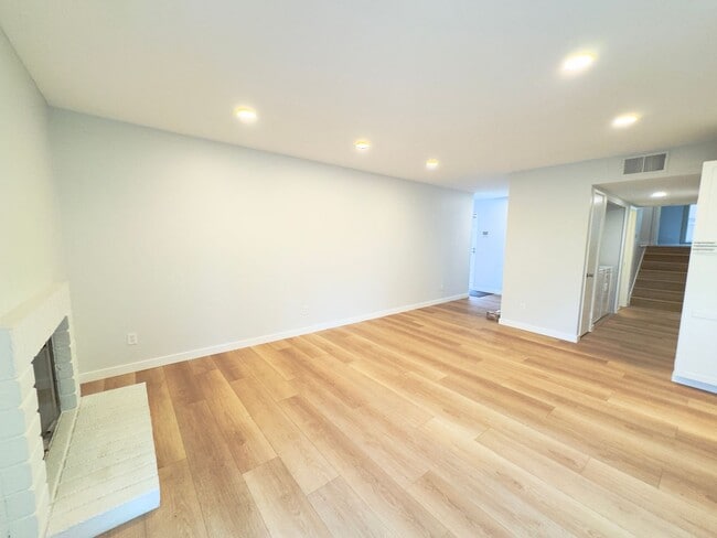 Building Photo - FULLY REMODELED: Spacious 3 bedroom condo in San Marcos With AC