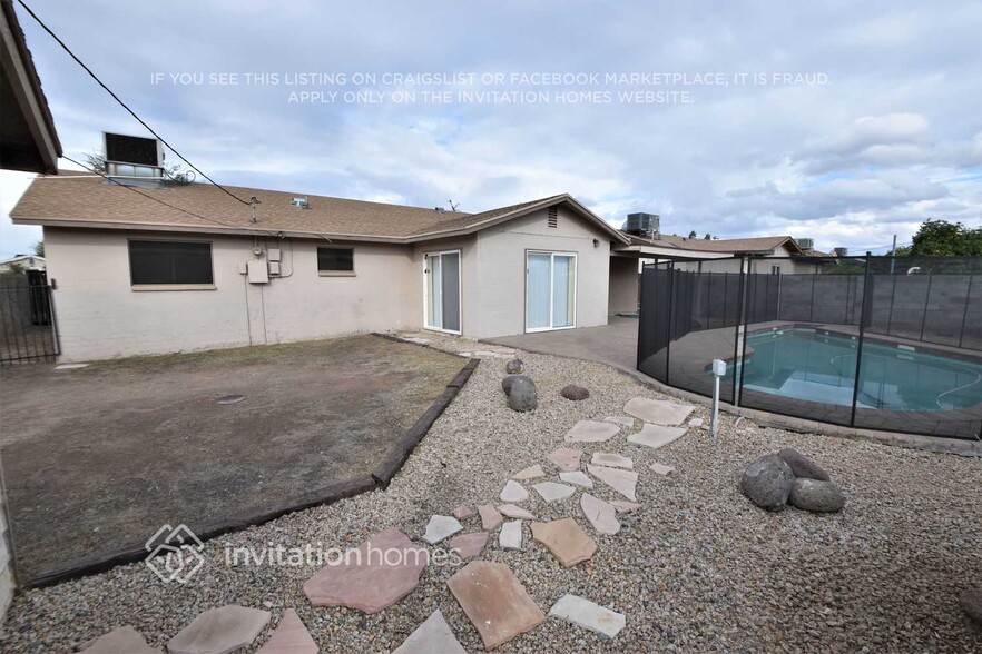 Building Photo - 3725 W Butler Dr