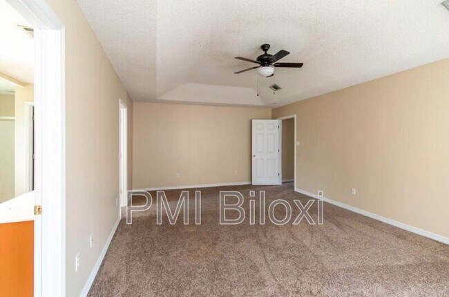Building Photo - 3514 Farrington Ct