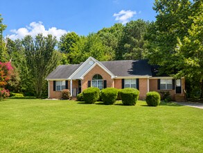Building Photo - 157 Davidson Dr