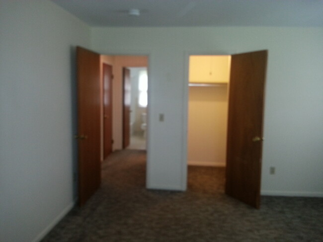 Master toward Hallway - 200 Carpenter Rd