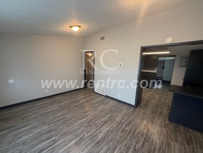 Building Photo - 638 McNeil-E