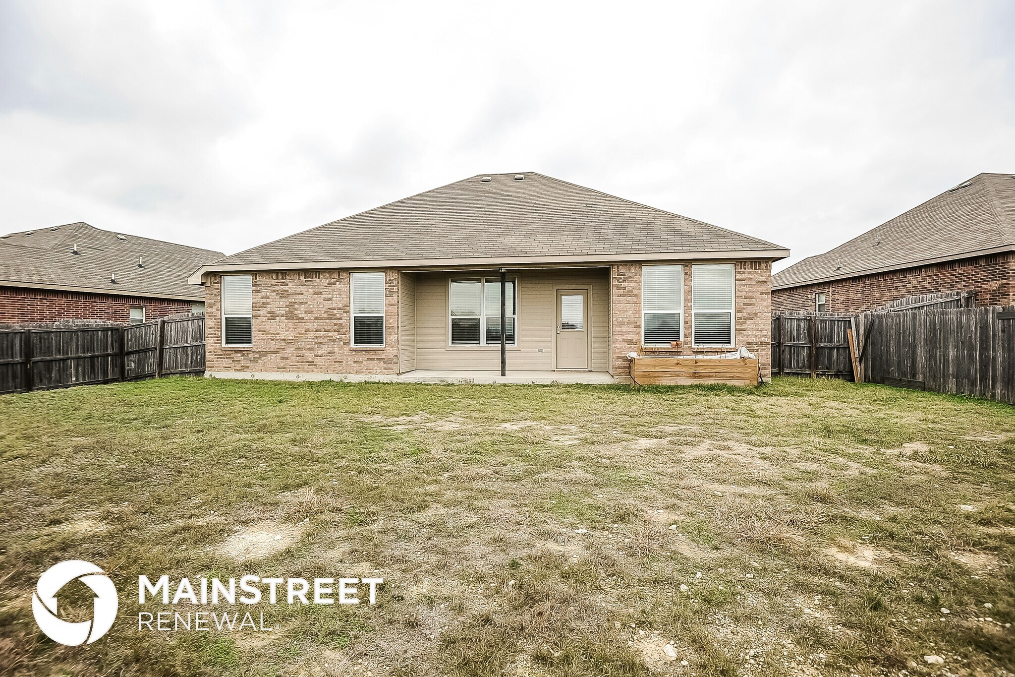 Building Photo - 213 Kennedy Dr