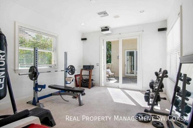 Building Photo - 1412 Hemingway Pl