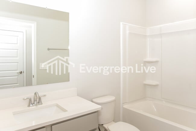 Building Photo - 14695 Mountain Strm Dr