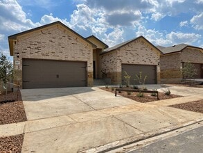 Building Photo - Townhome for rent