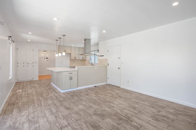 Building Photo - 2225 Mt Whitney Dr