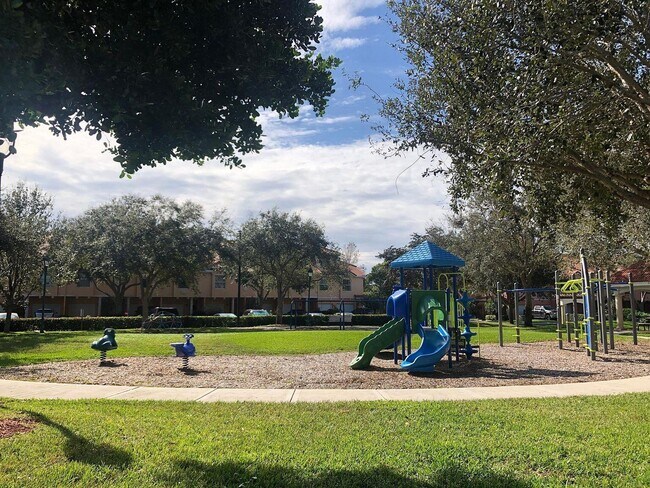 Building Photo - 2028 Alta Meadows Ln