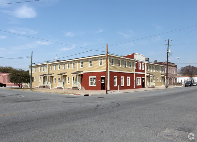 Primary Photo - Montgomery Hall Townhouses