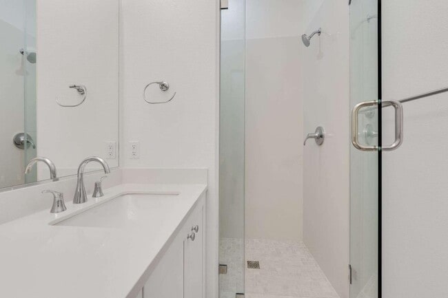 Building Photo - 202 Stone Pine Terrace