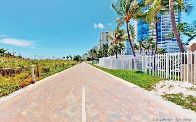 Building Photo - 6345 Collins Ave
