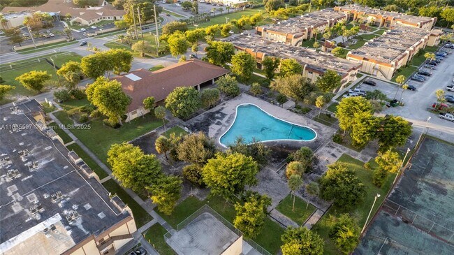 Building Photo - 2912 NW 55th Ave