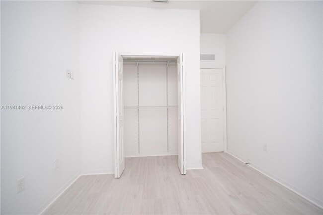 Building Photo - 10885 NW 89th Terrace