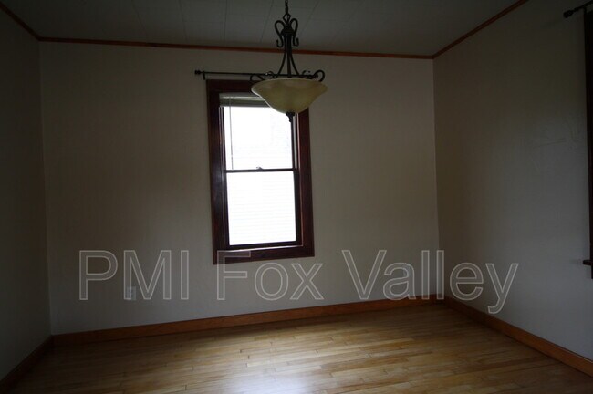 Building Photo - 906 Jefferson St
