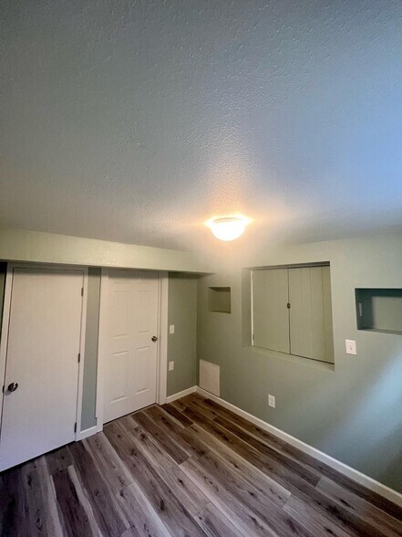 Building Photo - 428 Pacific Ter