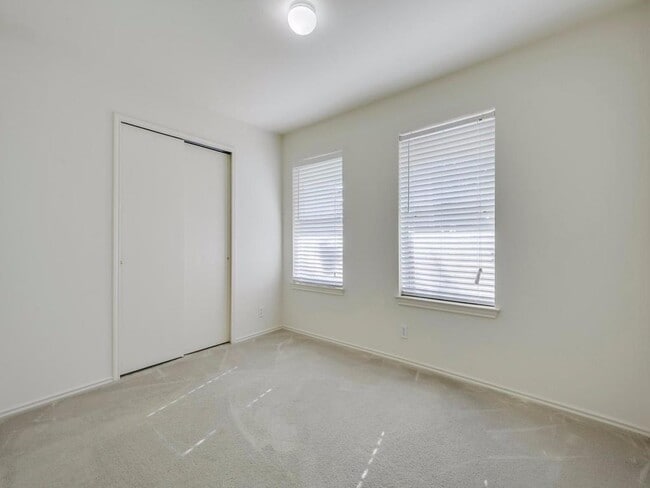 Building Photo - 203 Fistral Dr