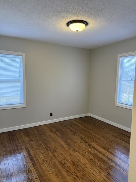 Building Photo - 1401 NE 57th Terrace