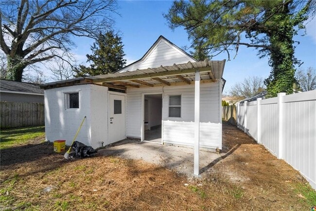 Building Photo - 847 Marvin Ave
