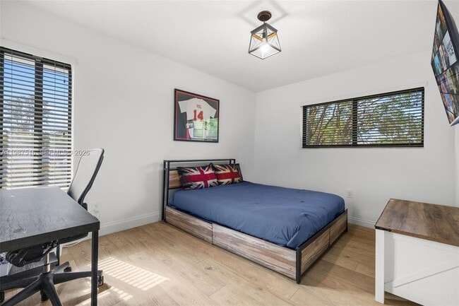 Building Photo - 14615 SW 77th Ct