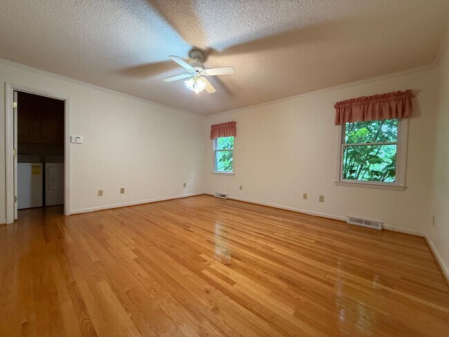 Building Photo - 2896 Bill Curlee Rd