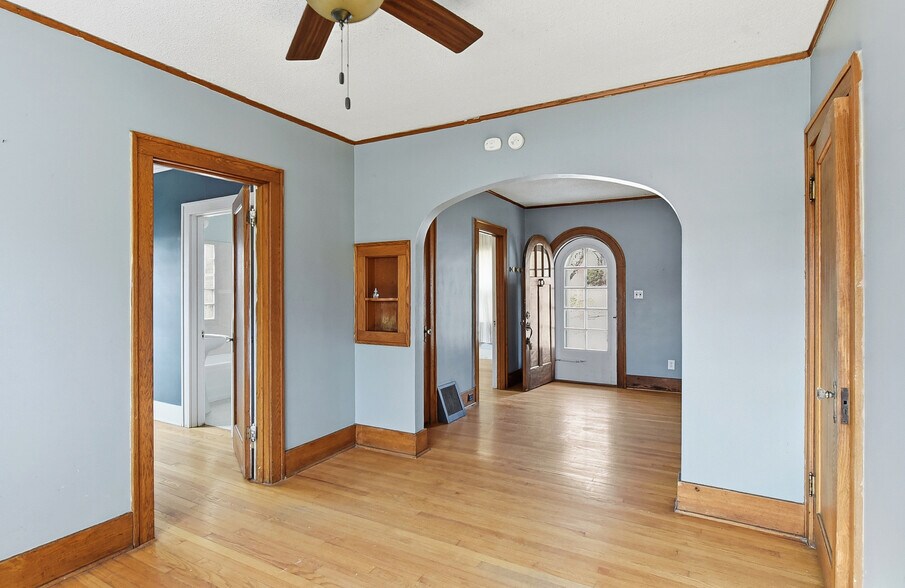 Building Photo - 4709 Shirley St